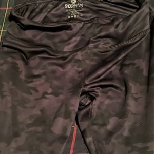 90° by reflex black camo leggings